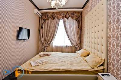 квартира                            подобово - Київ, Печерський район, вул. Хрещатик, 15