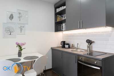 квартира посуточно - Киев, Дарницкий район, ул. Софьи Русовой, 5Б - фото 2