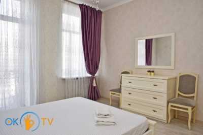 квартира посуточно - Киев, Голосеевский район, ул. Большая Васильковская, 126 - фото 1