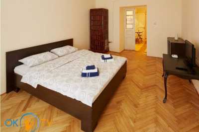 квартира посуточно - Львов, Галицкий район, ул. Братьев Рогатинцев,  15 - фото 1