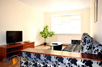 квартира посуточно - Ровно, Центр, ул. Степана Демьянчука, 1 - фото 1