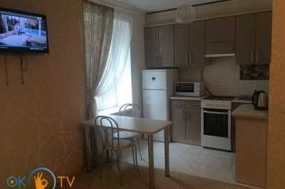 квартира посуточно - Луцк, Центр, ул. Винниченка, 25 - фото 2