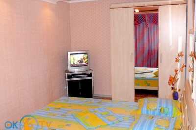 квартира                            подобово - Херсон, Суворовський район, вул. Молодіжна, 4