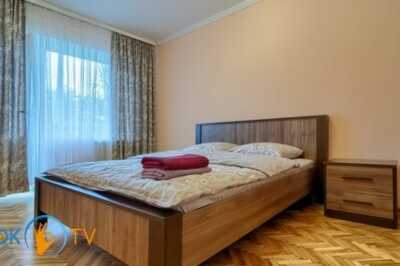 квартира                            посуточно - Киев, Деснянский район, ул. Маршала Жукова, 15/13