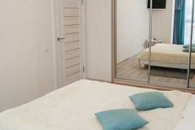 квартира посуточно - Луцк, Центр, ул. Ровенская, 25 в - фото 1