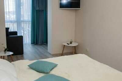 квартира посуточно - Луцк, Центр, ул. Ровенская, 25 в - фото 2