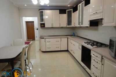 квартира посуточно - Луцк, Центр, ул. Кравчука, 11 Б - фото 4