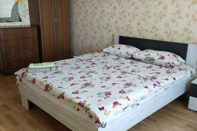 квартира посуточно - Киев, Деснянский район, ул. Марины Цветаевой, 3 - фото 1