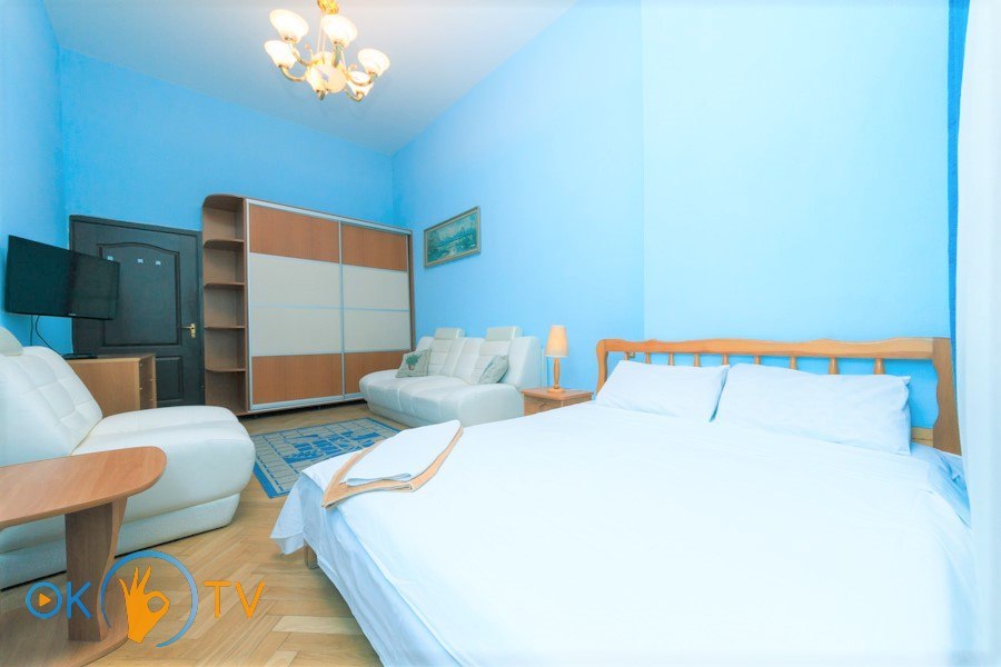 4-комнатная квартира посуточно в Киеве фото 2