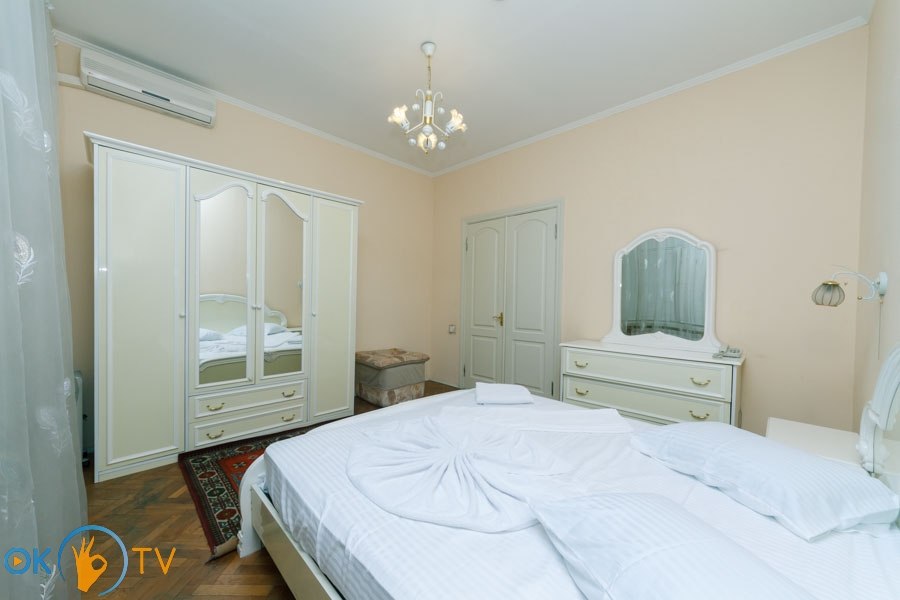 Уютная трехкомнатная квартира в самом центре Киева  фото 6