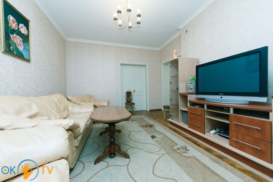 Уютная трехкомнатная квартира в самом центре Киева  фото 2