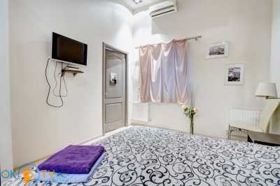 квартира посуточно - Одесса, Приморский район, ул. Дерибасовская, 19 - фото 1