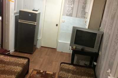 дом посуточно - Бердянск, Центр, ул. Свободы, 28 - фото 1