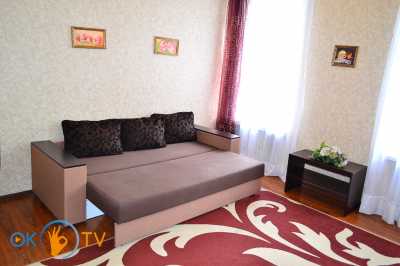 квартира посуточно - Днепр (Днепропетровск), Амур-Нижнеднепровский район, ул. Вокзальная, 6 - фото 1