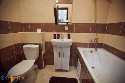 квартира посуточно - Ровно, Центр, ул. Дубенская, 7 - фото 8