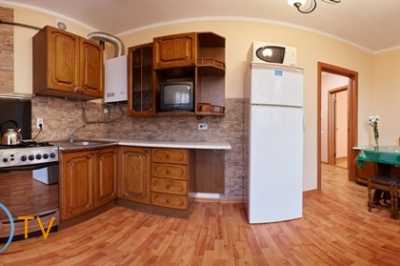 квартира посуточно - Ровно, ул. Веденская, 41 - фото 1