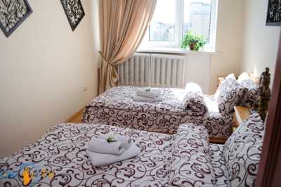 квартира посуточно - Ровно, Центр, бульв. Независимости, 1 - фото 1