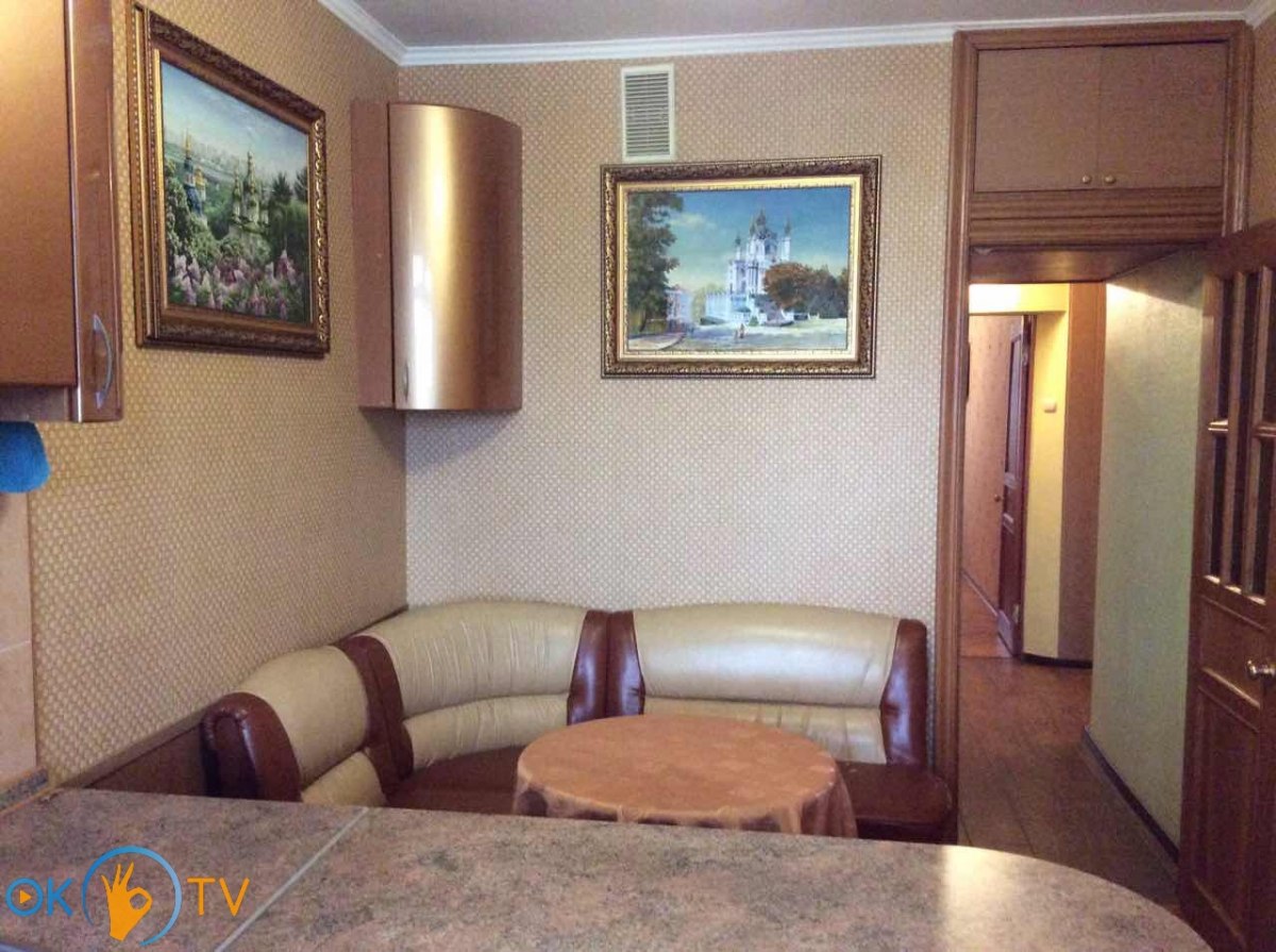 Двухкомнатная квартира в Киеве возле метро Площадь Льва Толстого фото 5