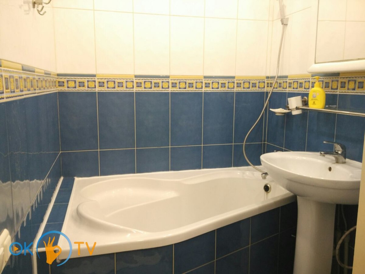 Двухкомнатная  VIP-квартира в городе Кривой Рог фото 6