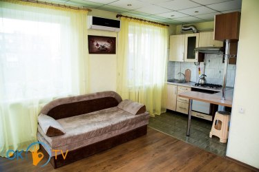 квартира посуточно - Кривой Рог, Металлургический район, просп. Металлургов, 9