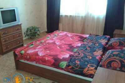 квартира                            посуточно - Киев, Деснянский район, бульв. Леонида Быкова, 4