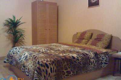 квартира                            посуточно - Хмельницкий, Центр, ул. Победы, 83