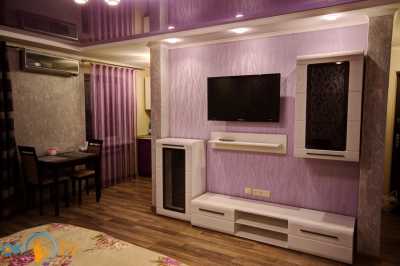 квартира                            подобово - Маріуполь, Центральный район, бульв. Богдана Хмельницького, 25