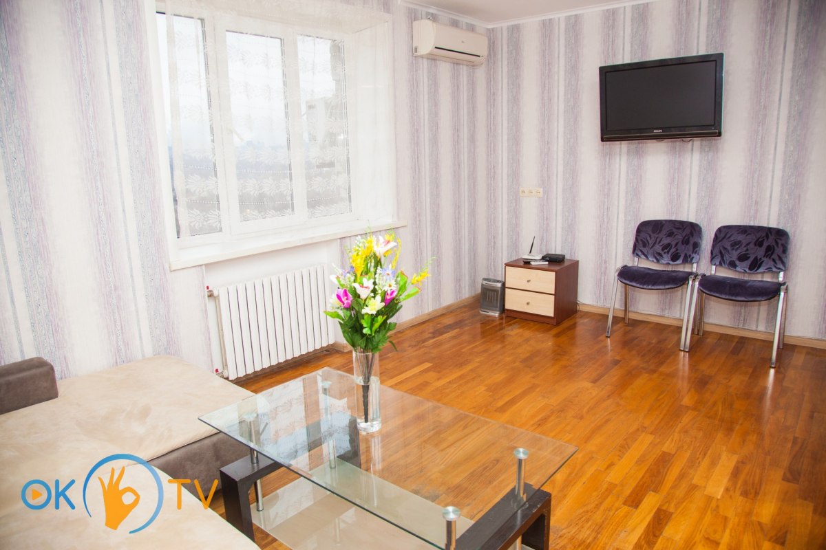 Двухкомнатная квартира в Запорожье с панорамным видом фото 3