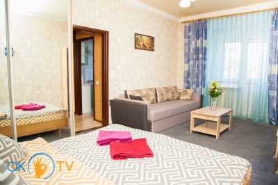 квартира подобово - Запоріжжя, Вознесенівський район, вул. Незалежної України, 82 - фото 1