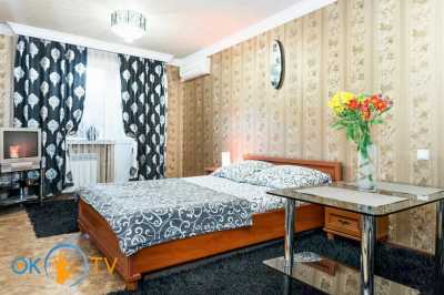 квартира                            подобово - Запоріжжя, Вознесенівський район, вул. Незалежної України, 63