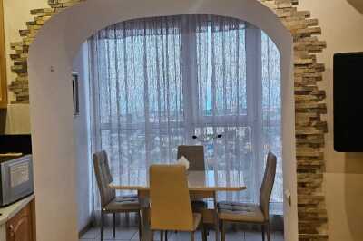 квартира посуточно - Черноморск (Ильичевск), ул. 1 Мая, 19 - фото 1