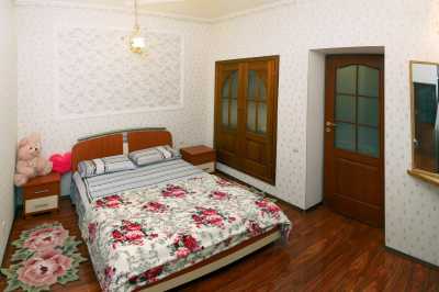 квартира посуточно - Одесса, Приморский район, ул. Дерибасовская, 19 - фото 2