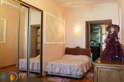 квартира посуточно - Одесса, Приморский район, ул. Дерибасовская, 19 - фото 4