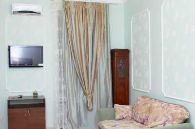 квартира посуточно - Одесса, Приморский район, ул. Дерибасовская, 19 - фото 1