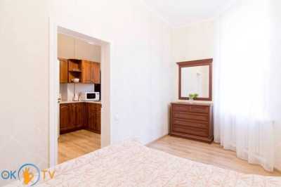 квартира посуточно - Одесса, Приморский район, ул. Дерибасовская, 19 - фото 2