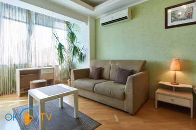 квартира                            посуточно - Киев, Днепровский район, ул. Сверстюка, 8