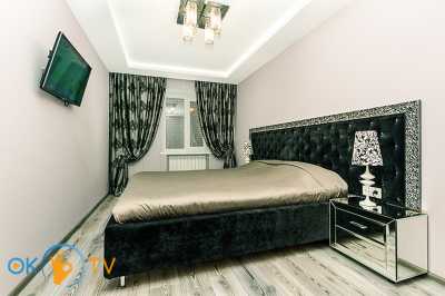 квартира посуточно - Киев, Печерский район, бульв. Леси Украинки, 10А - фото 1