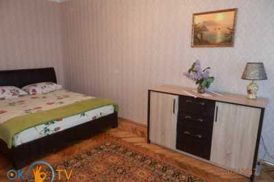 квартира посуточно - Бердянск, Центр, ул. Горького, 45 - фото 1