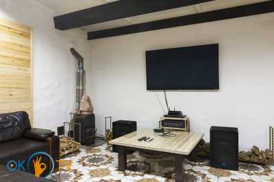 дом                            посуточно - Киев, Шевченковский район, ул. Мельникова, 89