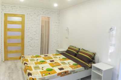 квартира                            посуточно - Черноморск (Ильичевск), ул. 1-го Мая, 4