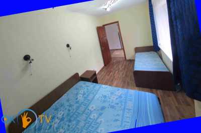 квартира посуточно - Черноморск (Ильичевск), ул. Парковая, 26 - фото 1