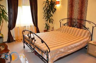 дом посуточно - Киев, Деснянский район, ул. Свято-Троицкая, 39 - фото 4