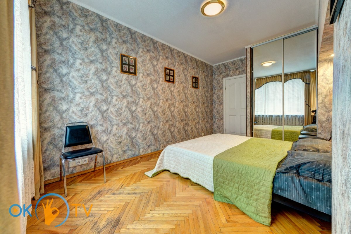 Уютная четырехкомнатная квартира в центре Киева посуточно фото 3