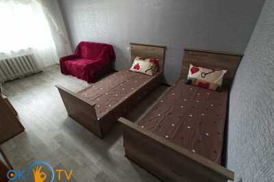 квартира посуточно - Днепр (Днепропетровск), Амур-Нижнеднепровский район, ул. Планетная, 3 - фото 1