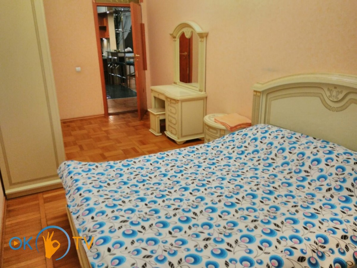 Двухуровневая 4-комнатная квартира в Одессе посуточно, рядом пляж Ланжерон фото 14