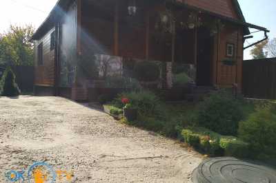 дом                            посуточно - Киев, Дарницкий район, ул. 51-я Садовая, 20