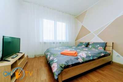 квартира                            посуточно - Киев, Дарницкий район, ул. Софии Русовой, 5Б