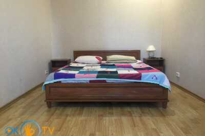 квартира                            подобово - Київ, Солом'янський район, вул. Патріарха Мстислава Скрипника, 3