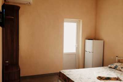 номер посуточно - Бердянск, ул. Морская , 44 - фото 2