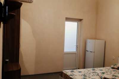 номер посуточно - Бердянск, ул. Морская , 44 - фото 1